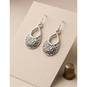 Vintage Sterling Silver LAN Teardrop Earrings | 
Paisley Scrollwork Design